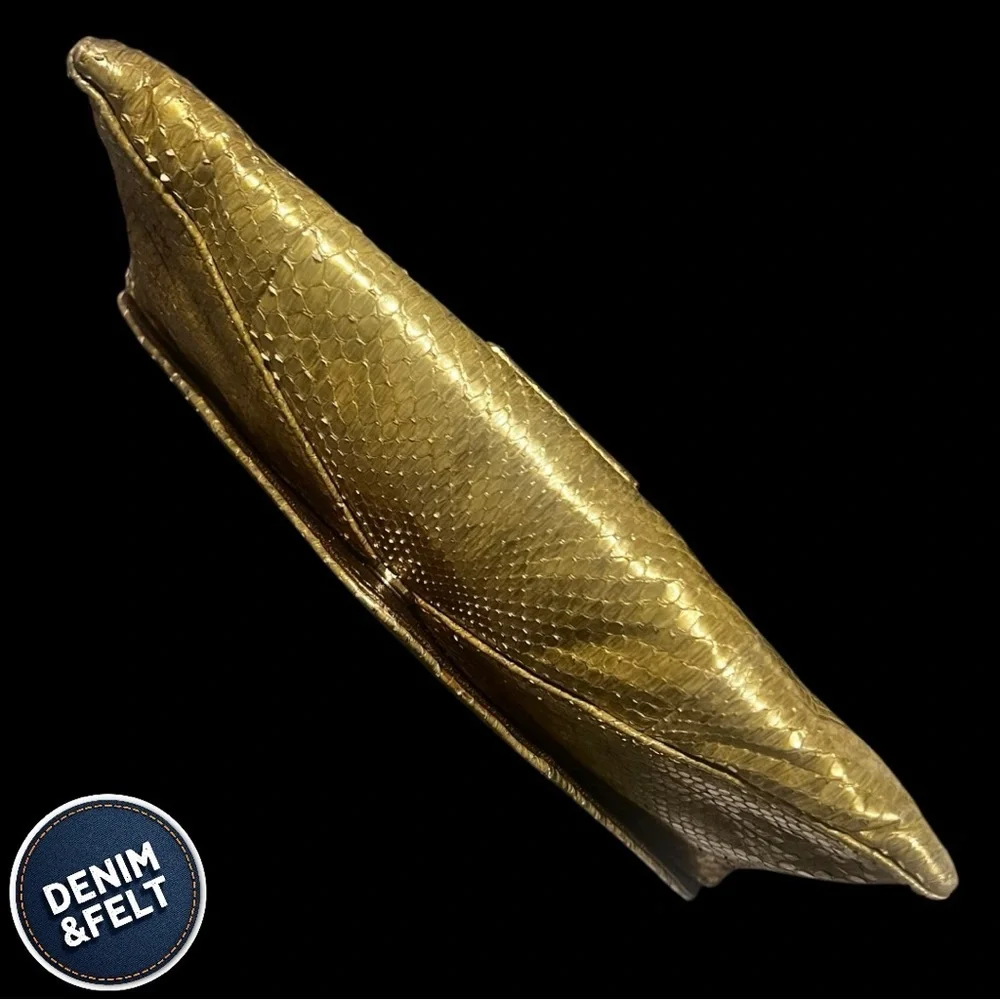 Michael Kors Womens Gold Embossed Reptile Skin Envelope Clutch Bag/Crossbody 🐍 - Picture 7 of 14